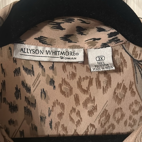 Vintage 3x leopard plant print blouse. - Picture 2 of 5